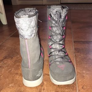 Never worn!! Northface winter boots